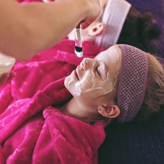 Mini Facial Summer Special (12 & Under) - Cher-Mere Canada